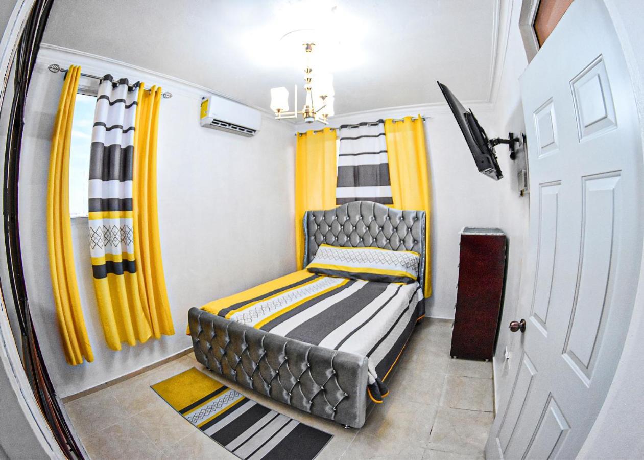 Apartamento En La Carreras Proximo Al Monumento Santiago De Los Caballeros Buitenkant foto